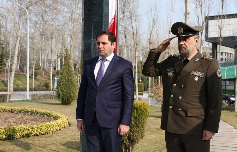 La sécurité dans le Caucase doit être assurée par les pays de la région, les approches qui contredisent cela sont inacceptables affirme le ministre iranien de la Défense