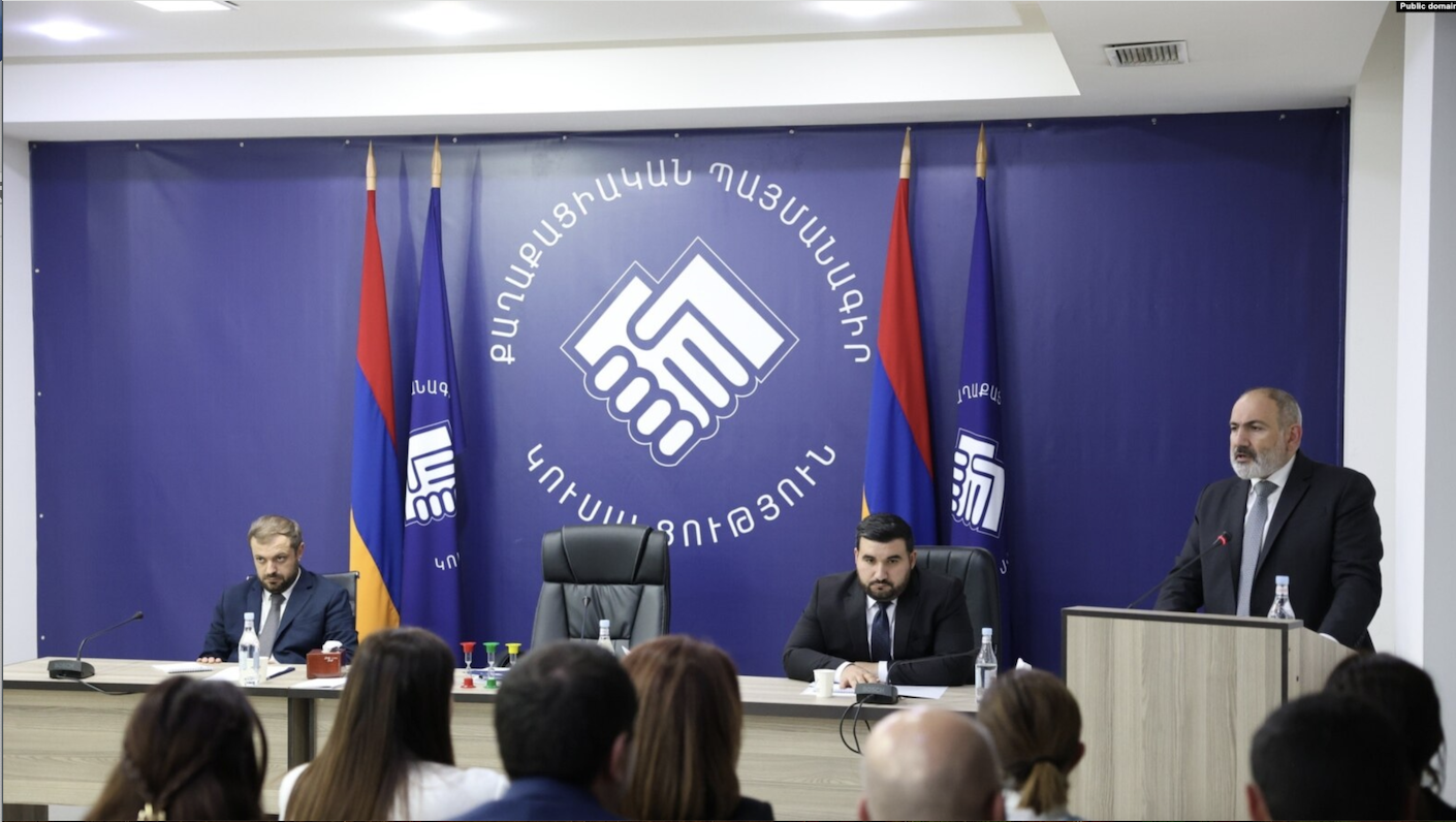 Le parti de Pashinian fait face à de nouvelles accusations de financement illégal de campagne électorale