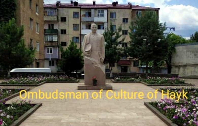 Autre victime du génocide culturel en Azerbaïdjan, la statue de Hovhannes Baghramyan