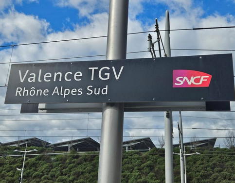 Aujourd&rsquo;hui, à l&rsquo;invitation de son Maire, M. @NDaragon , je me rends dans la @VilledeValence