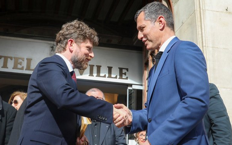 Merci,  Monsieur le Maire, de votre accueil, (…)