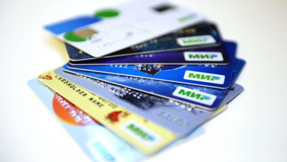 Les conséquences possibles de l’abandon du système de paiement « Mir » en Arménie