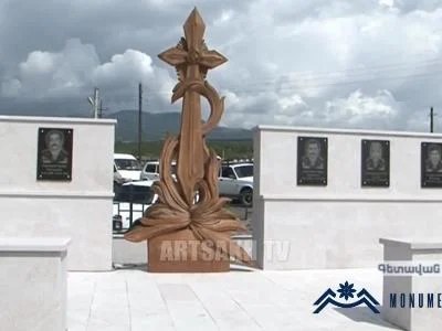 Le monument de Getavan en Artsakh occupé fut la cible du vandalisme azerbaïdjanais