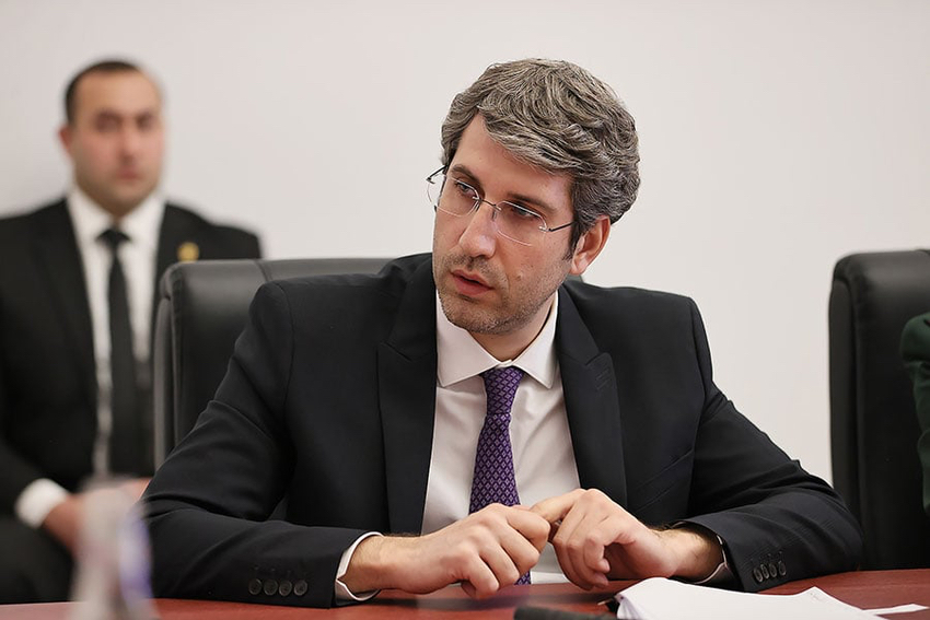 Le processus de réformes constitutionnelles s&rsquo;identifie aux déclarations de Nikol Pashinyan.