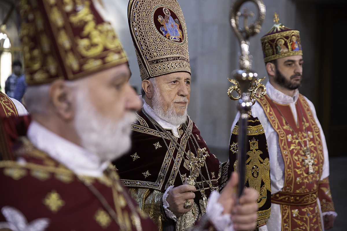 Une Célébration Solennelle de la Sainte Résurrection à Erevan