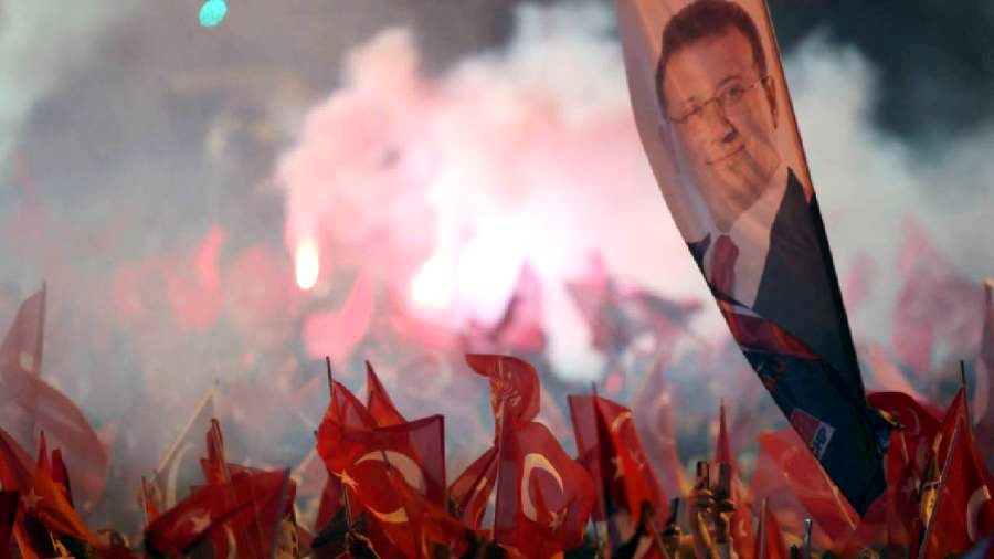 Les habitants d&rsquo;Istanbul exigent la démission d&rsquo;Erdogan