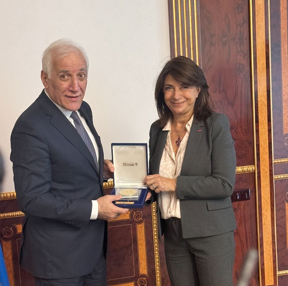 Le président de la République d’Arménie Vahagn Khatchaturian a reçu la présidente du département des Bouches-du-Rhône Martine Vassal
