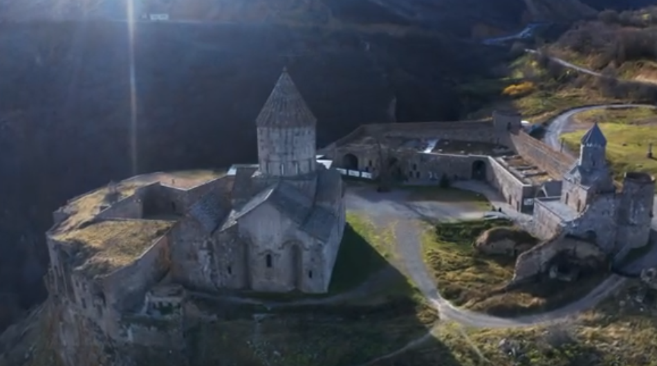 La foi des montagnes, sur la route de l’exode des Arméniens du Haut-Karabagh
