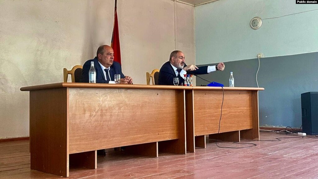 Pachinian va à nouveau à la rencontre les villageois de Tavush à propos de la démarcation de la frontière avec l&rsquo;Azerbaïdjan