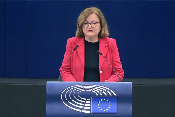 Nathalie Loiseau en séance plénière du Parlement européen : Le peuple arménien a survécu au premier génocide du XXe siècle et au premier nettoyage ethnique du XXIe siècle