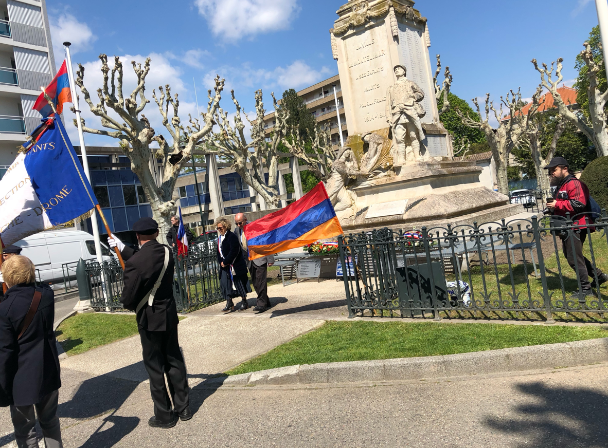 Cérémonie à Montélimar