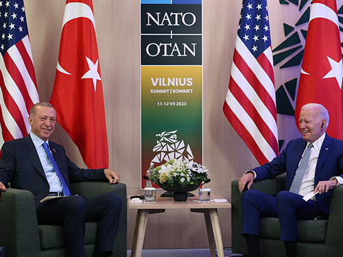 La rencontre entre Erdogan et Biden prévue pour le 9 mai à la Maison  Blanche repoussée, selon la Turquie