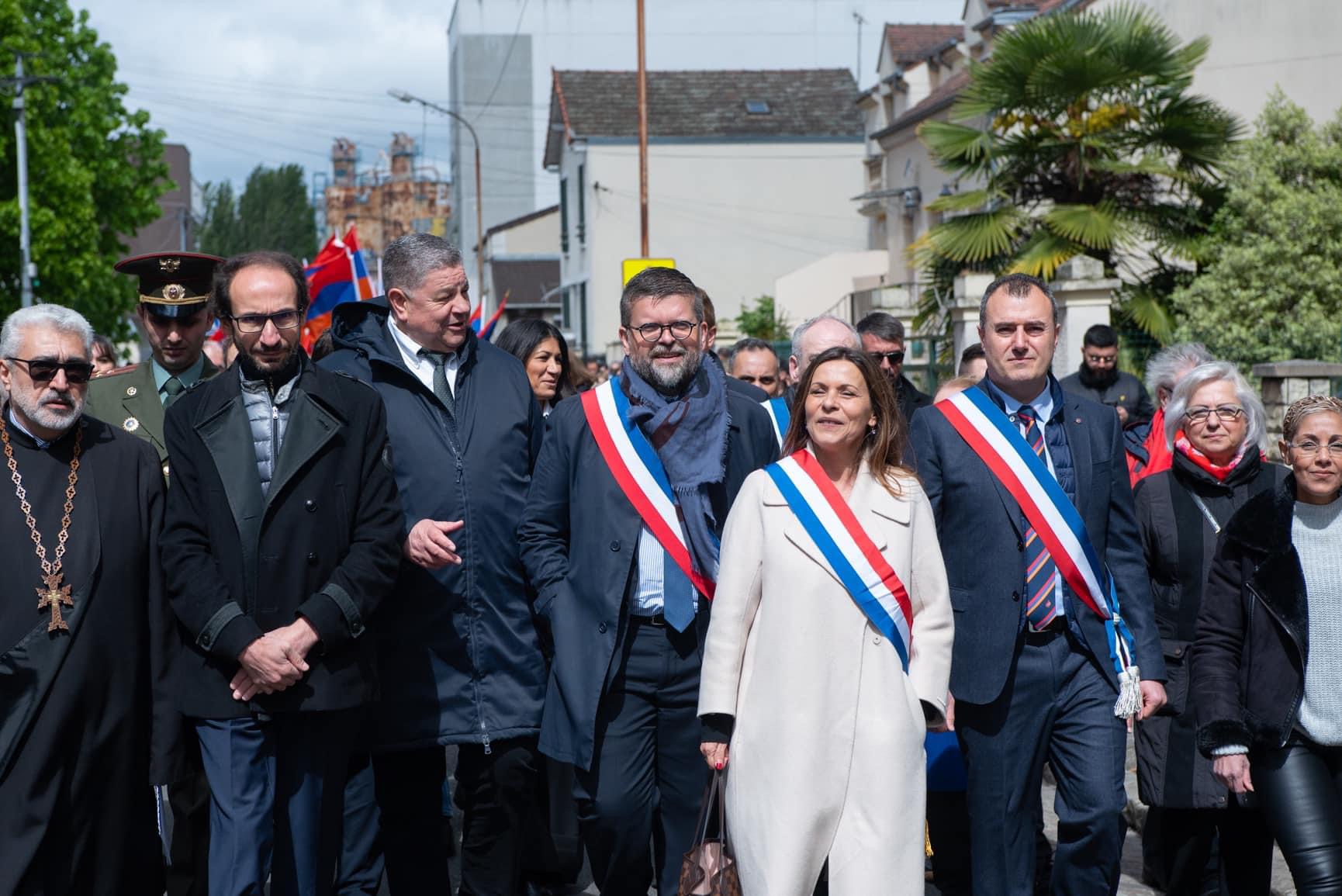 Cérémonie à Alfortville