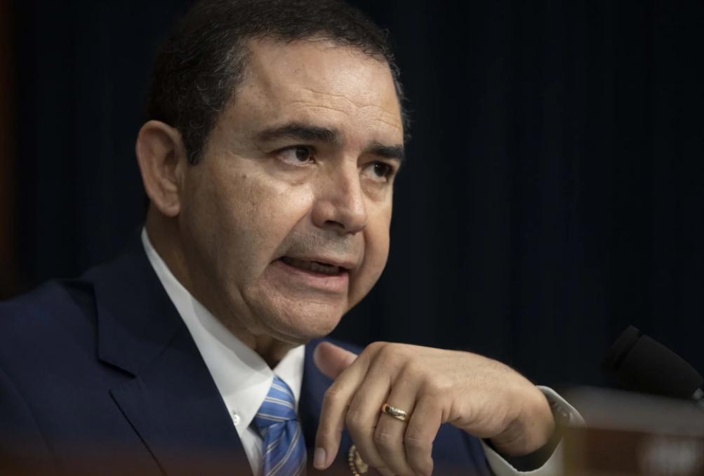 Le représentant démocrate Henry Cuellar (Texas) et son épouse inculpés pour leurs liens avec l&rsquo;Azerbaïdjan