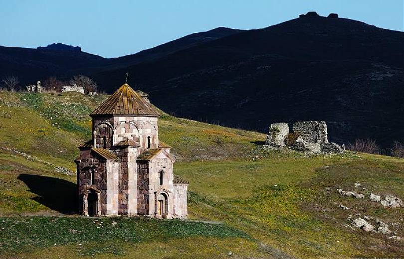 L&rsquo;église de Voskepar du VIe-VIIe siècle dans le Tavush est située en l’Arménie a affirmé N. Pachinian à propos de la démarcation de la frontière