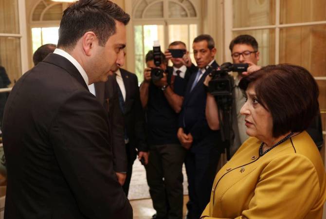 Les présidents des parlements d&rsquo;Arménie et d&rsquo;Azerbaïdjan ont eu une brève conversation à Genève en attendant leur réunion ce soir