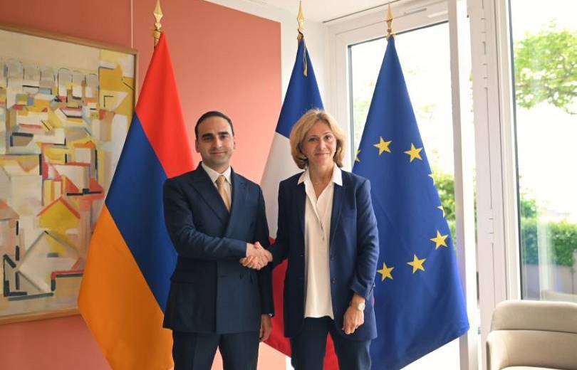 Le maire d’Erévan Tigran Avinyan a rencontré à Paris Valérie Pécresse la présidente de la Région Ile-de-France