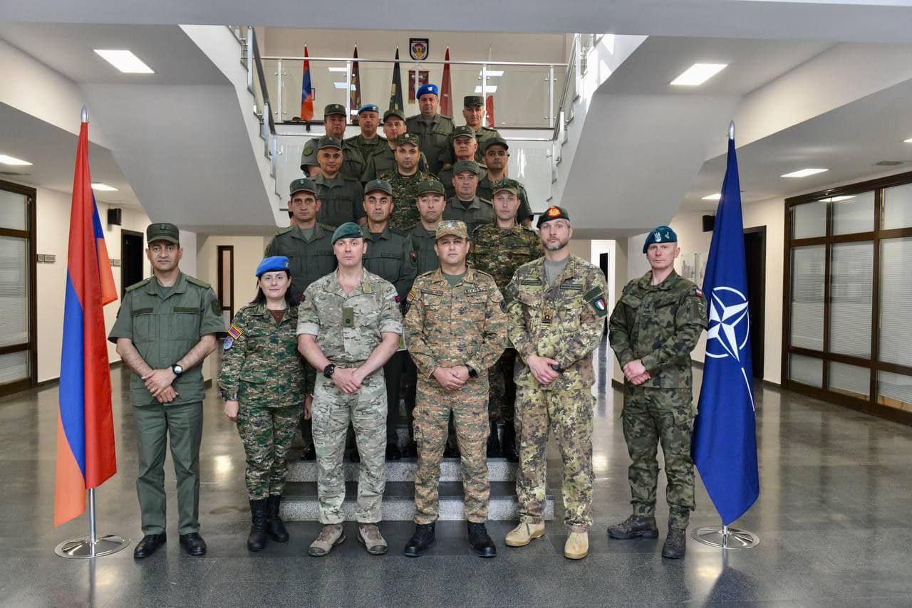 Des experts de l’OTAN ont dispensé en Arménie un cours à l’Académie militaire Vazgen Sargsyan
