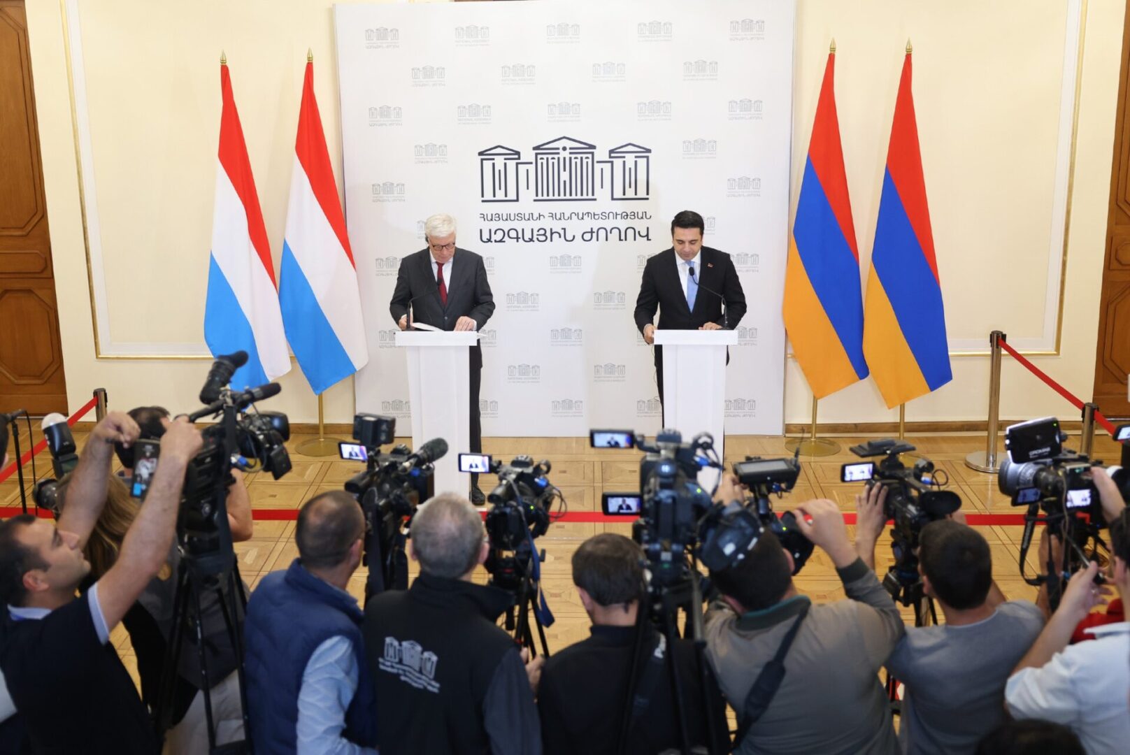 La libération des prisonniers de guerre Arméniens par l&rsquo;Azerbaïdjan est une condition préalable aux négociations de paix affirme le Président du Parlement luxembourgeois