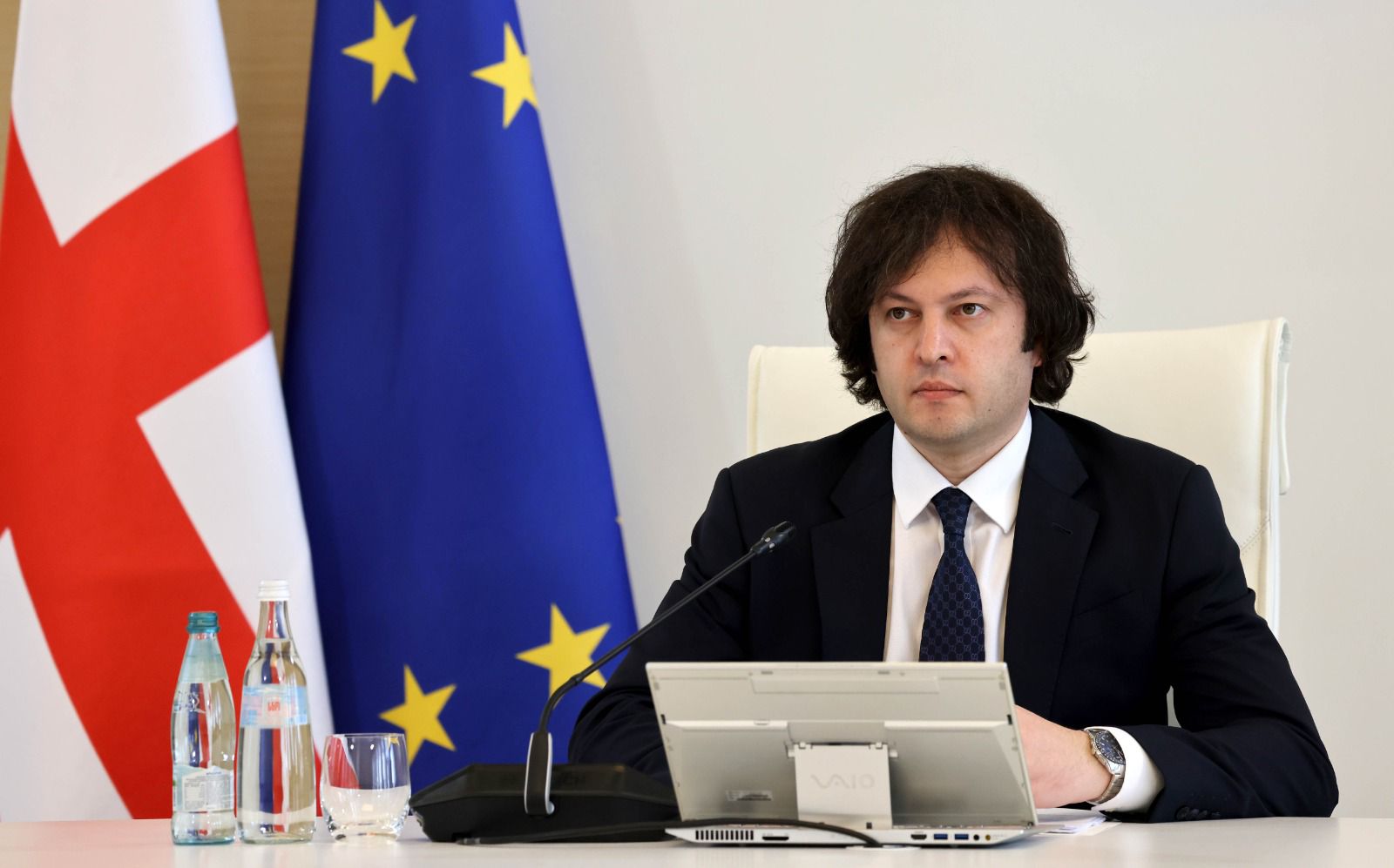Le commissaire européen accusé de « menace » par la Géorgie évoque des propos « sortis de leur contexte »