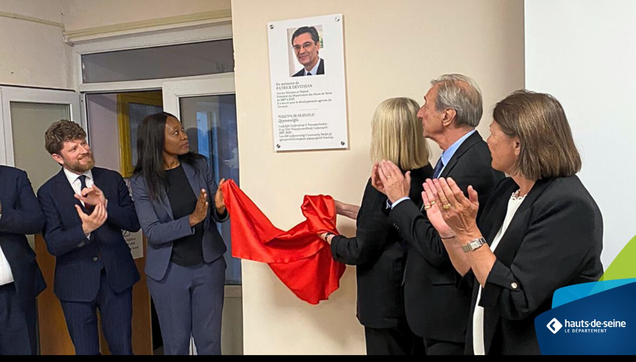 Inauguration du Lycée Patrick Devedjian à Idjevan