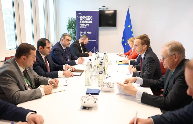 A Bruxelles, Suren Papikyan a présenté le cours des réformes des forces armées d&rsquo;Arménie
