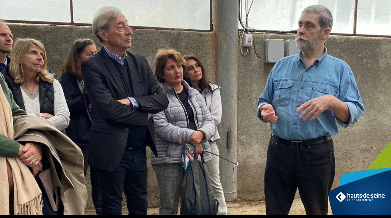 Georges Siffredi sur le terrain dans le Tavouch