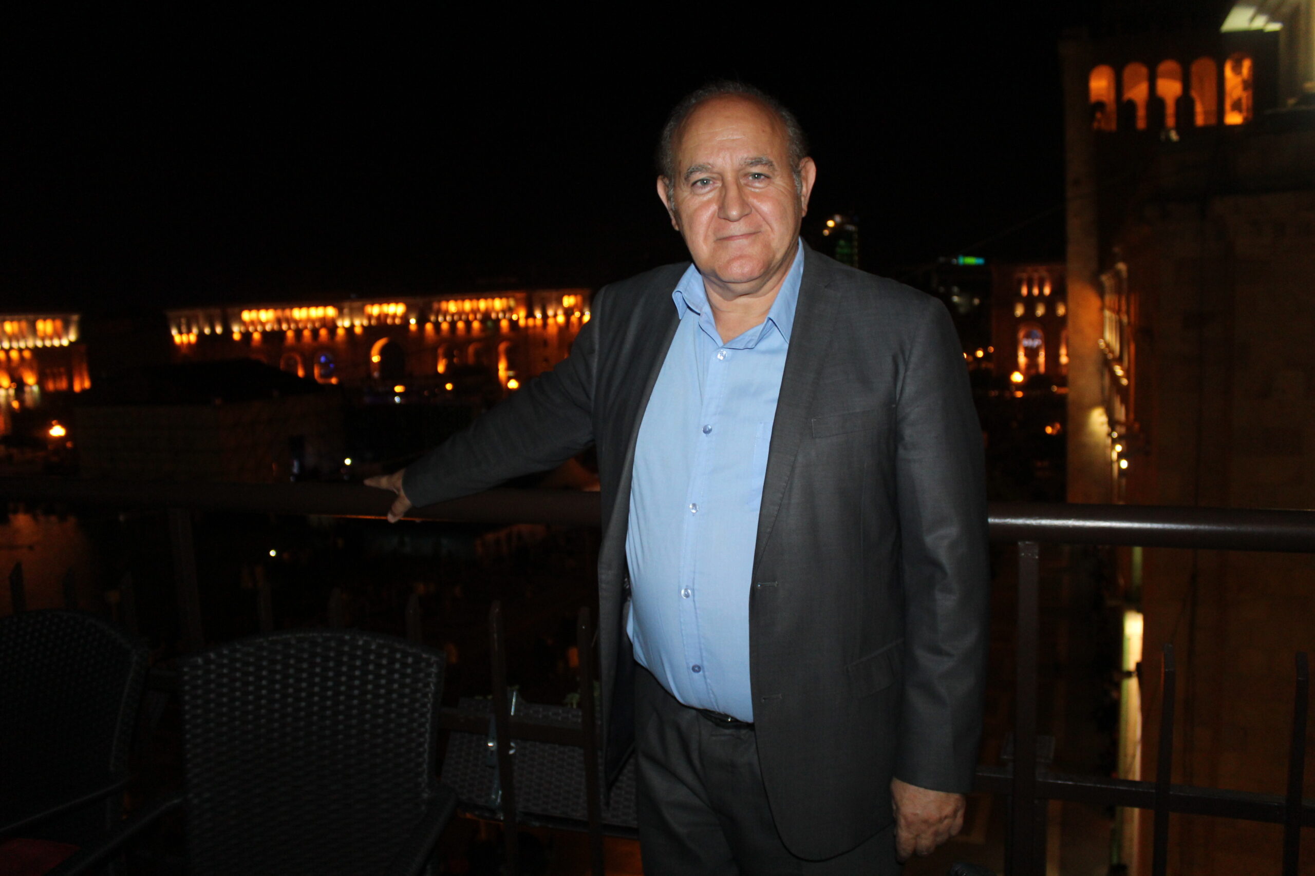 Redonnons à Erevan, la capitale de l’Arménie le nom de Yerevan, sa prononciation fidèle