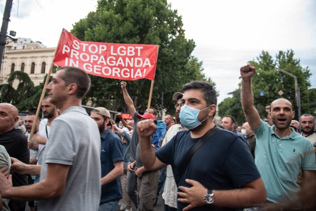 Introduction d&rsquo;un projet de loi contre la « propagande LGBT »
