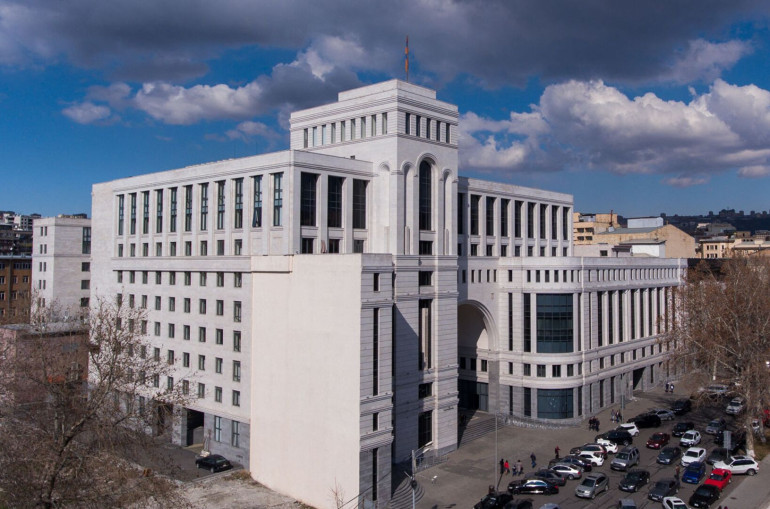 Yerevan accuse Bakou d’ingérences flagrantes en Arménie en tentant d’interférer avec les amendements de la Constitution de l’Arménie
