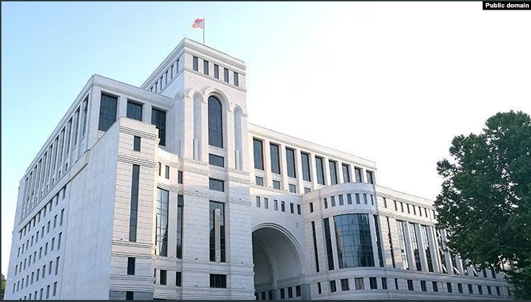 Erevan rejette les demandes de changement constitutionnel d&rsquo;Aliyev