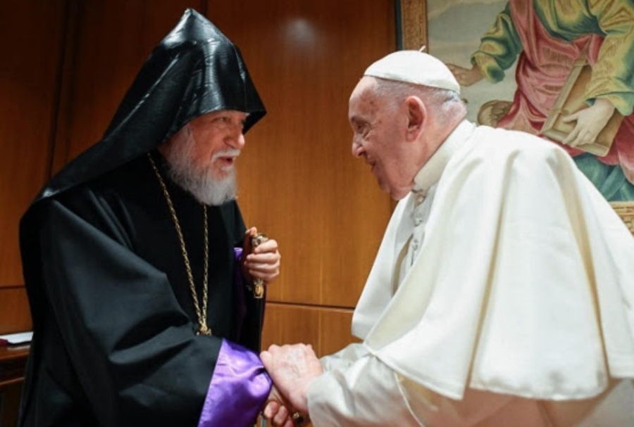 Le Catholicos Aram Ier et le pape François discutent de l&rsquo;Artsakh à Rome