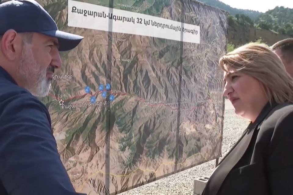 Le Premier ministre arménien a visité dans la région de Syunik le site de la construction du tronçon Agarak-Kajaran de 32 km de l’autoroute Nord-Sud