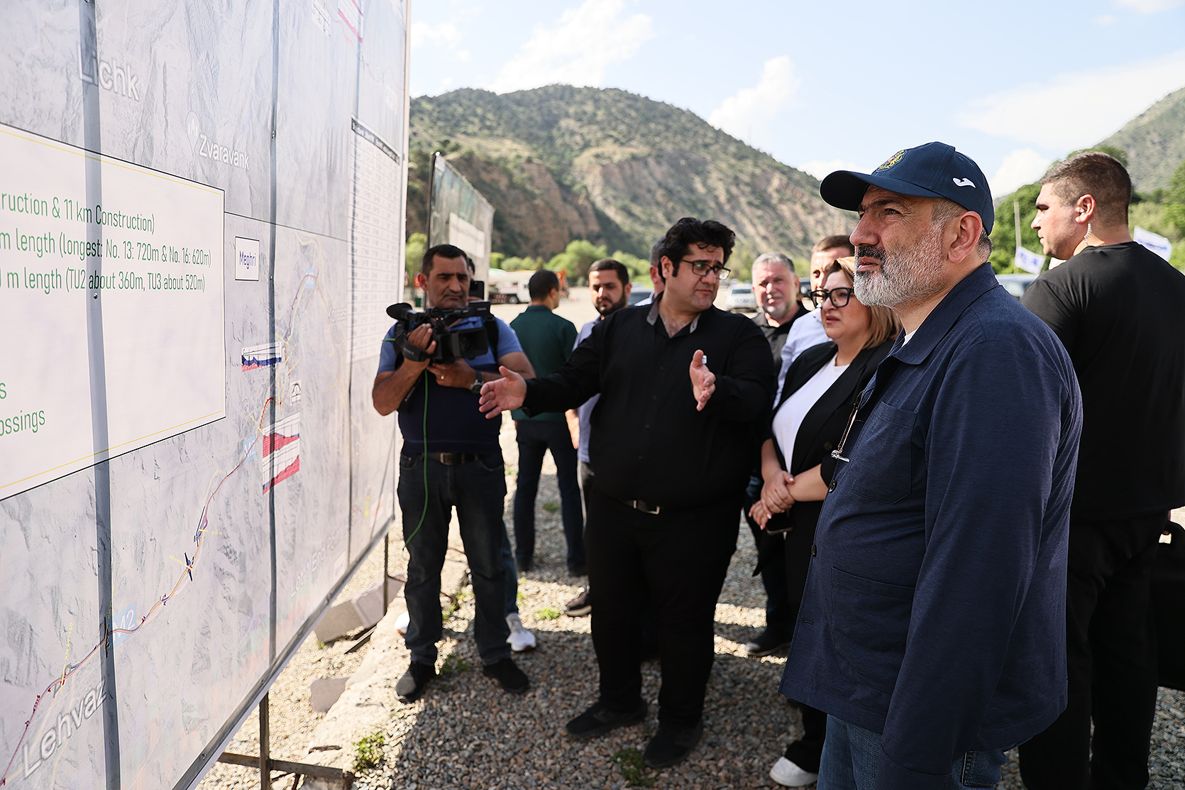 Nikol Pashinyan joue-t-il aux cartes au Syunik ?