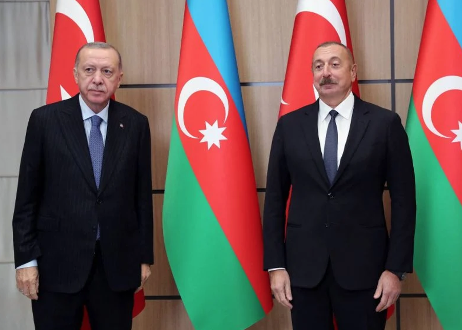La Turquie et l&rsquo;Azerbaïdjan doivent retenir Nikol Pashinyan « avec leurs dents »