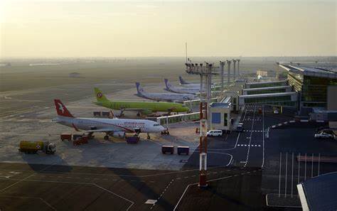 Les avions qui ont effectué des tours irréguliers dans l’espace aérien de l’Arménie pendant 30 minutes la nuit ont atterri avec succès à l&rsquo;aéroport « Zvartnots » de Yerevan