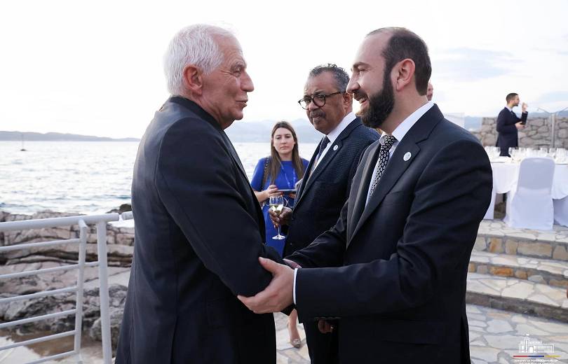 Lors de la réception officielle du Forum à Dubrovnik (Croatie), Ararat Mirzoyan a eu des contacts avec de hauts responsables d’Europe