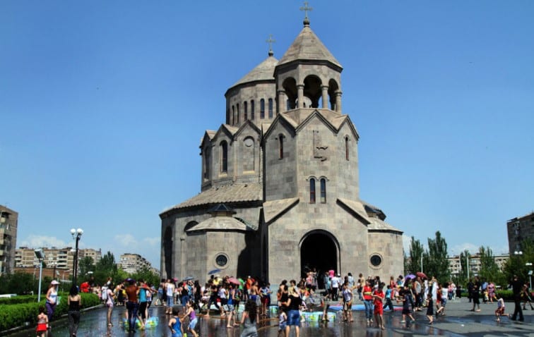 Les Arméniens fêtent aujourd’hui Vardavar, la fête de la Transfiguration de Jésus Christ