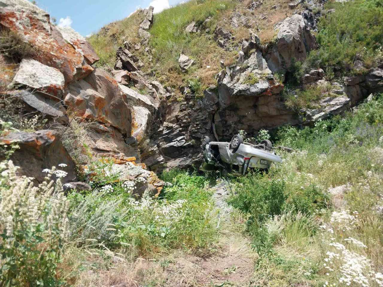 Un accident d’un véhicule transportant des militaires Arméniens démobilisés a fait 2 morts et 5 blessés dans la région de Syunik