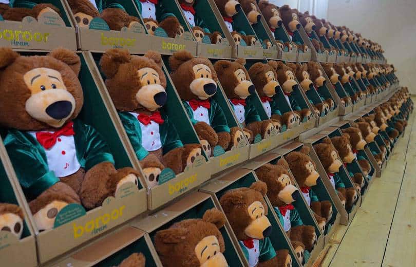 L’ours en peluche « Aram », est le nouvel ami d&rsquo;environ 3 100 enfants des villages frontaliers de la région de Tavouch au nord-est de l’Arménie
