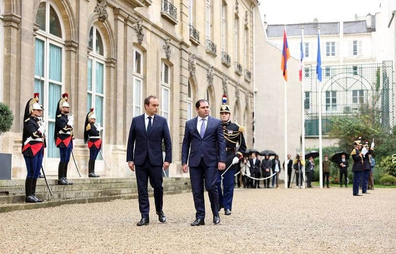 Le ministre de la défense d’Arménie, Suren Papikyan, a envoyé ses félicitations à l&rsquo;occasion de la Fête nationale de la France