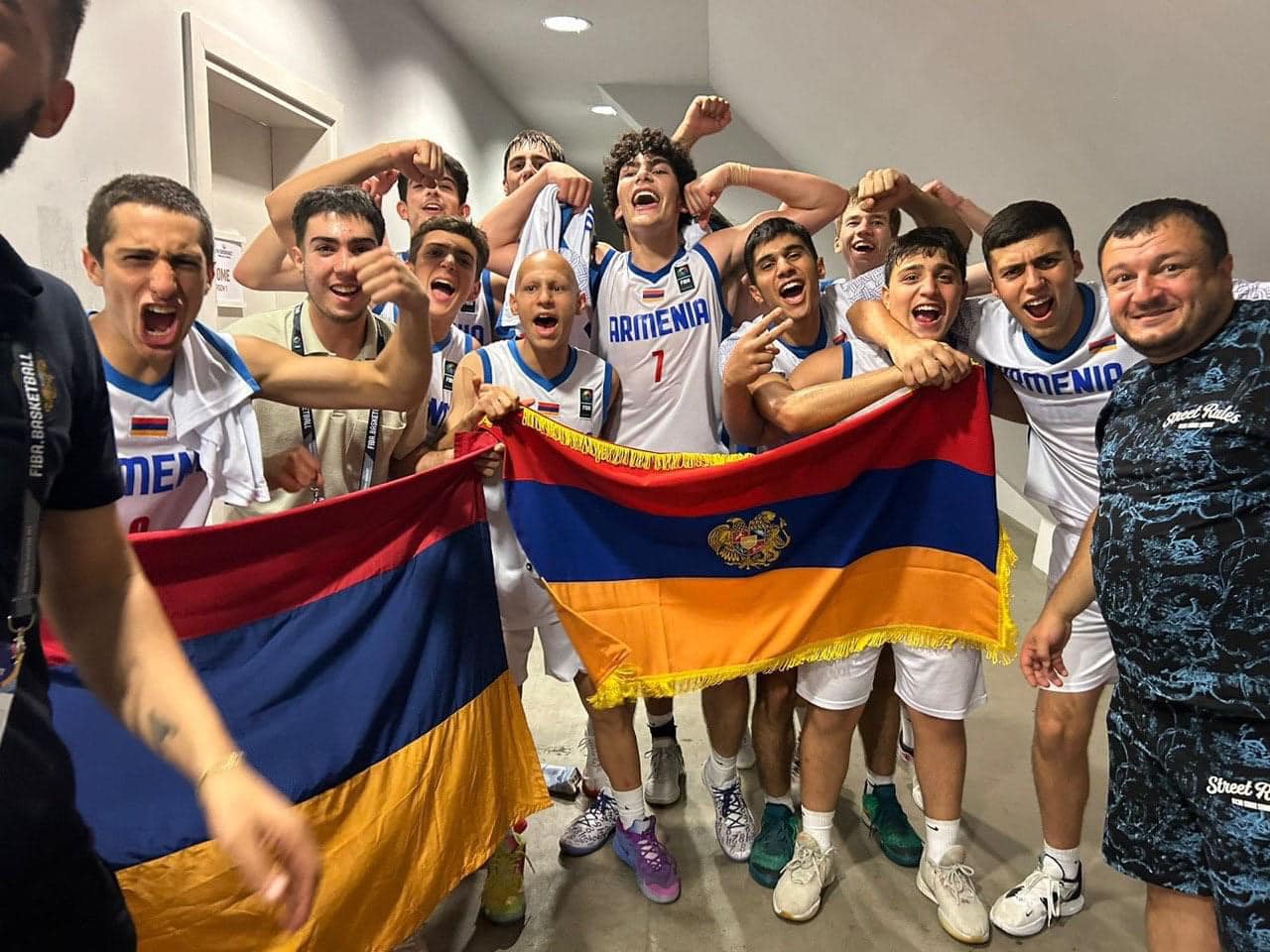 L&rsquo;équipe d’Arménie a battu l&rsquo;Azerbaïdjan et gagne la médaille de bronze du championnat d’Europe masculin de division C de basket U16