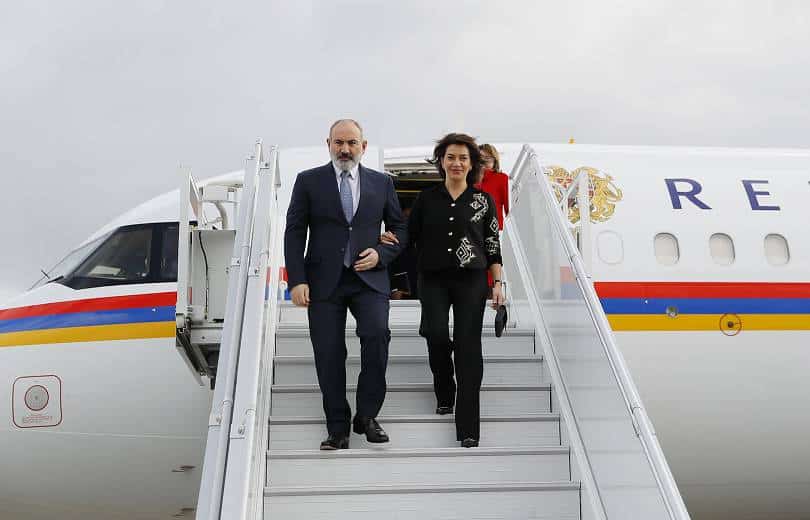 Le Premier ministre arménien Nikol Pachinian et son épouse Anna Hakobyan sont partis pour Londres