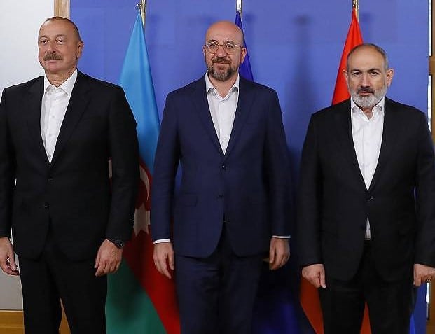 Charles Michel a eu des entretiens séparés avec Nikol Pachinian et Ilham Aliev lors du sommet de la Communauté politique européenne