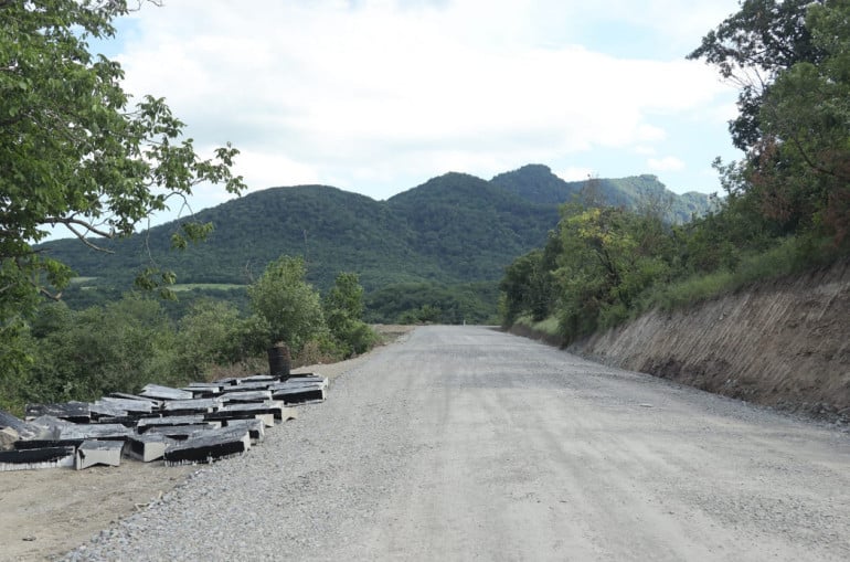 Il y aurait eu deux incidents entre les gardes-frontières azerbaïdjanais et arméniens près de la route nouvellement construite à Kirants dans la région de Tavouch