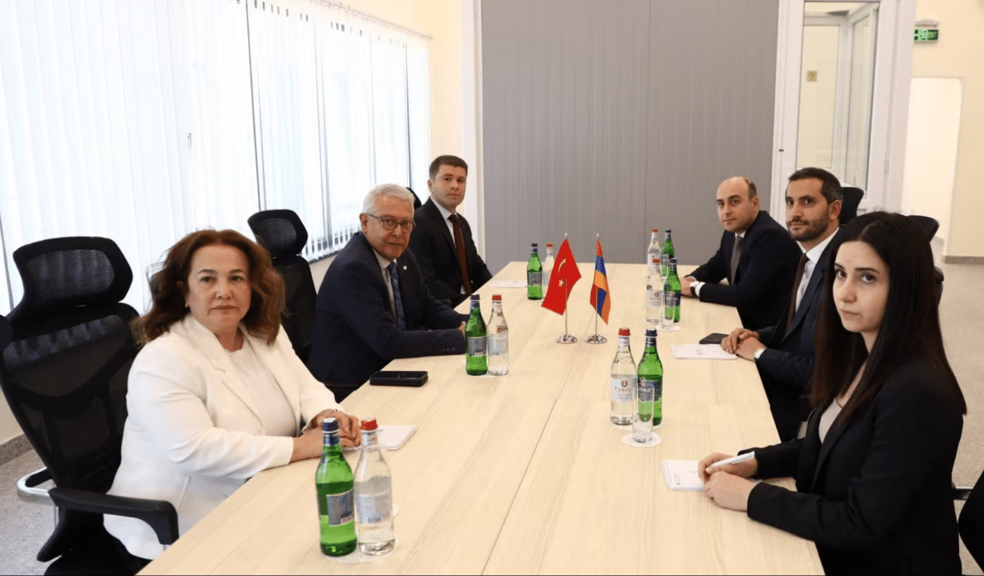 La Turquie et l&rsquo;Arménie tiennent de nouveaux pourparlers de normalisation