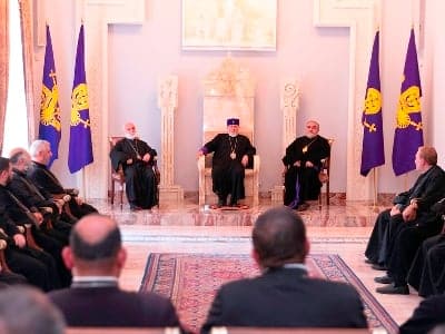 Le Catholicos Karékine II a demandé au clergé d&rsquo;accomplir son service pastoral avec plus de zèle et plus personnellement