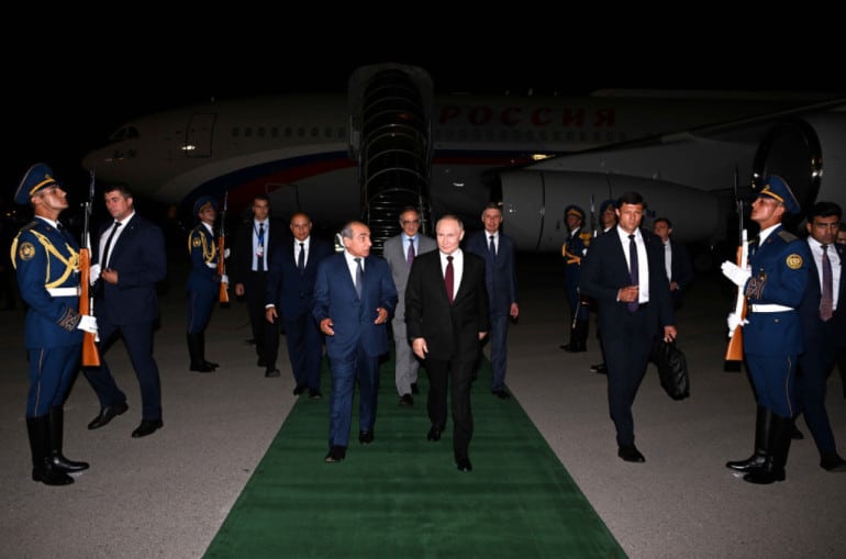 Poutine est arrivé ce soir à Bakou pour une visite officielle de deux jours en Azerbaïdjan, les relations arméo-azerbaïdjanaises seront également discutées