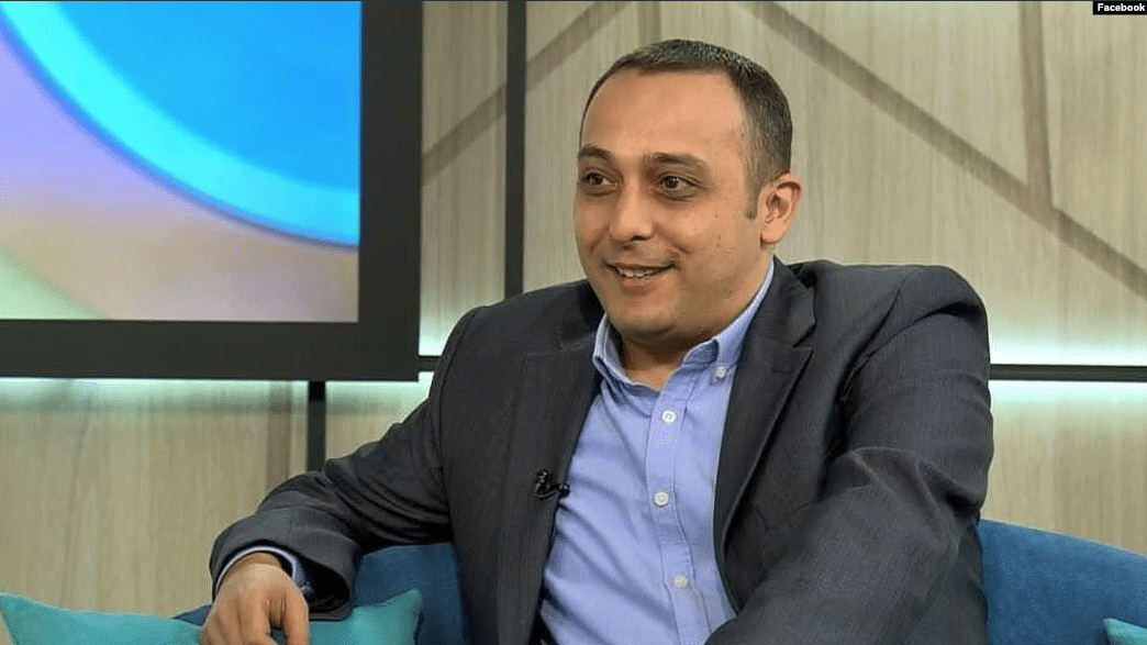 L&rsquo;ancien directeur de la radio publique conteste son licenciement devant la justice