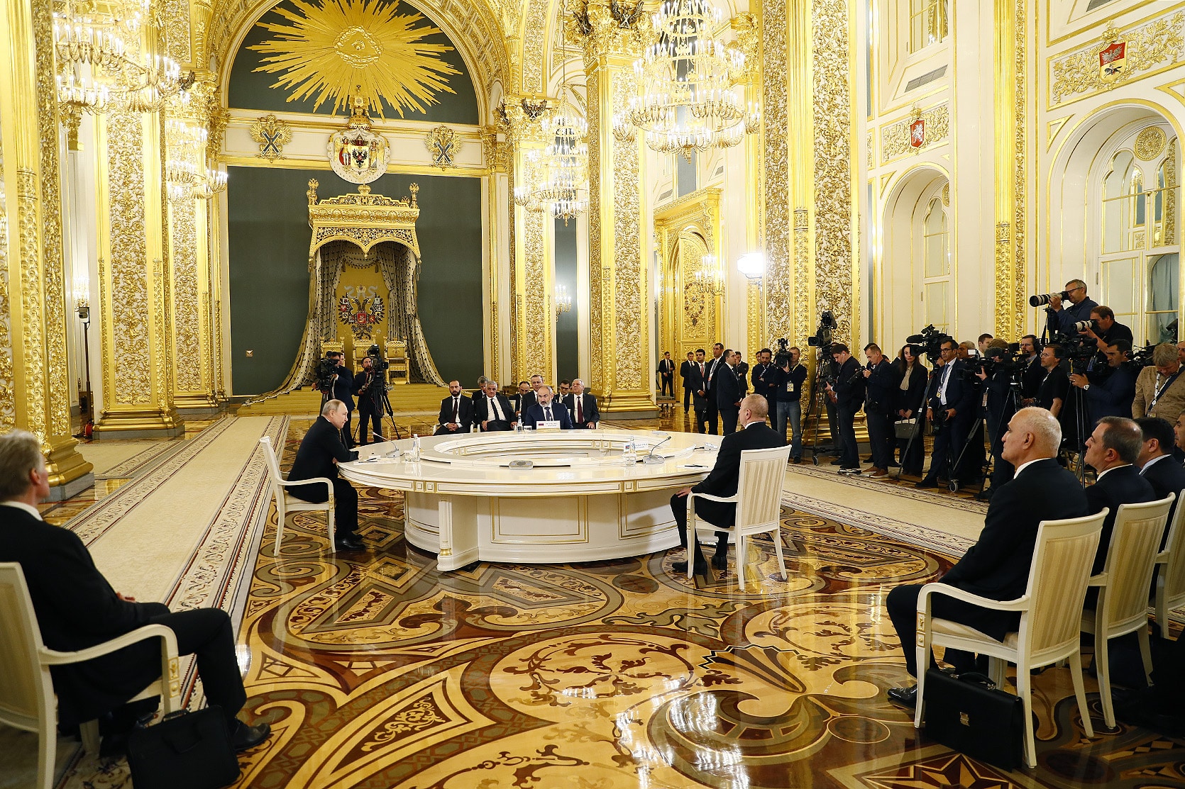 Erevan ne réagit pas aux accords conclus avec Bakou sous l&rsquo;égide de la Russie
